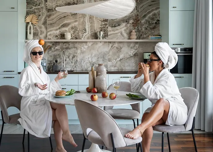 Premium Szafarnia In Old Town & Marina View By Lion *